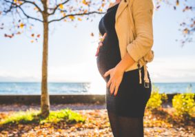 legal rights for pregnant employees - pregnant woman silhouette